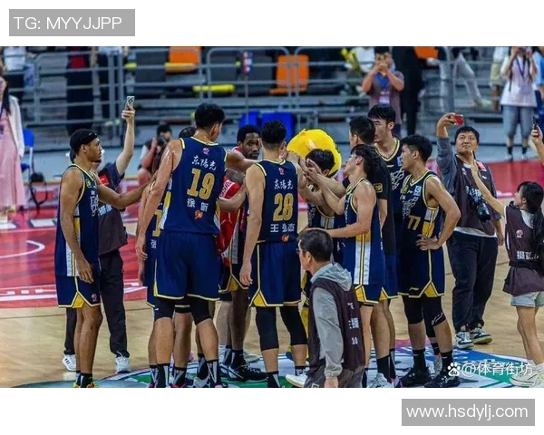 2017年CBA半决赛第五场精彩对决广东队迎战劲敌全力争夺总决赛席位